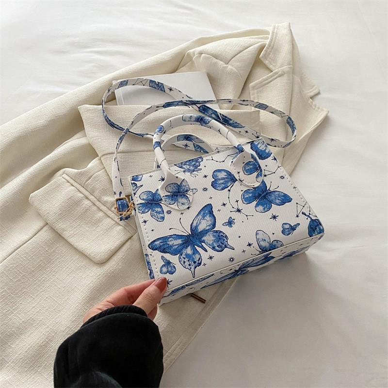 Stylish And Spacious Pu Small Square Shoulder Bag For College Students In Trendy Colors