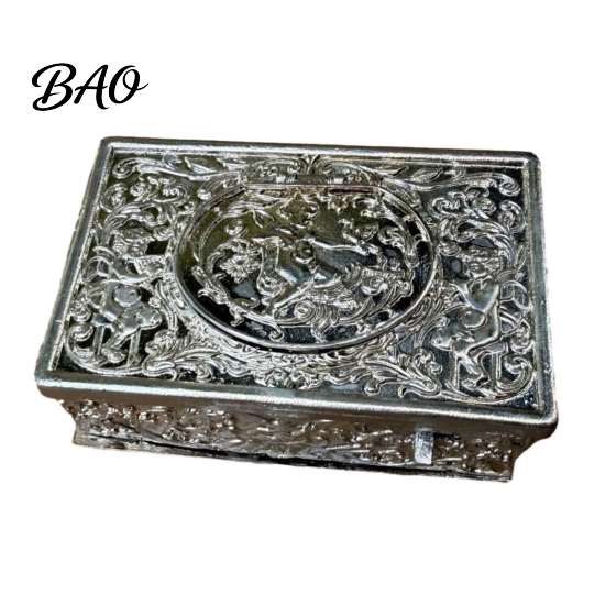 Timeless Vintage Style Decor Automatic Pop Up Bird Music Box with Mechanical Singing Bird, Gold Alloy Thoughtful Gift for Birthday Jewelry Featuring