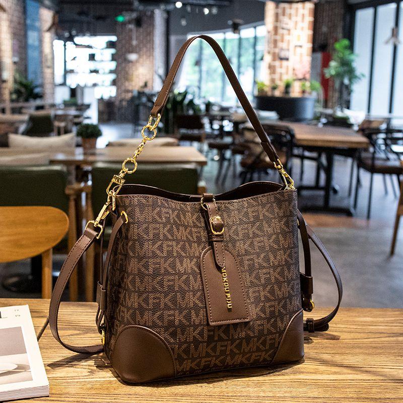 

Hong Kong Leather Large Capacity Shoulder Fashion Handbags Letter Coffee