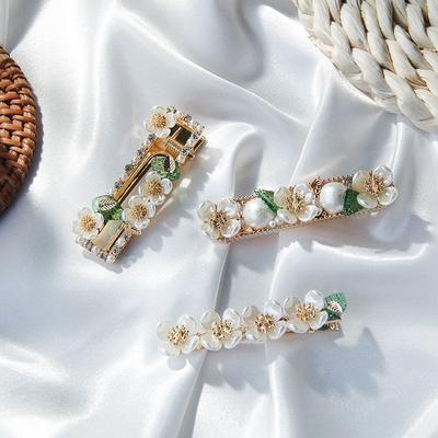 Fashion White Flowers Leaves Pearl Hairpin Cute Romantic Golden Spring Duckbill Clip Barrette Hair Jewelry Women