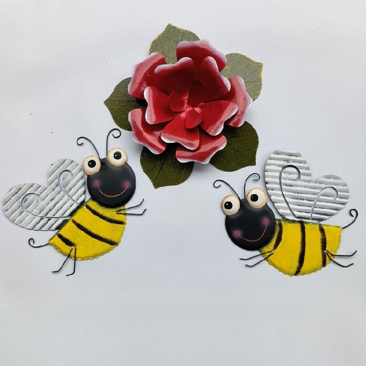 Metal Bee Wall Hanging Sculpture Indoor Outdoor Yard Sculpture Art Garden Statue