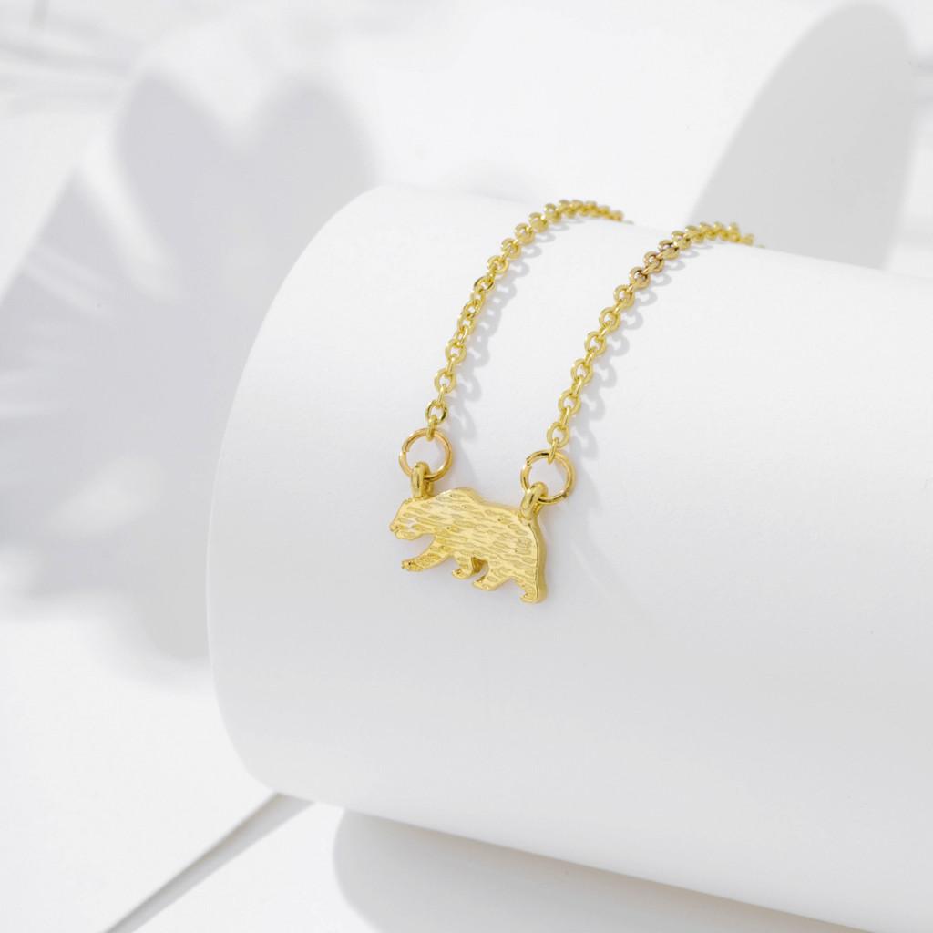 Beautifully Alloy Crafted Moon And Leaf Pendant Necklace With Dazzling Embellishments Rhinestone