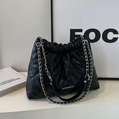 Large-capacity Fashionable Pleated Chain Shoulder Bag, Stylish Casual Bag, Simple Bucket Bag