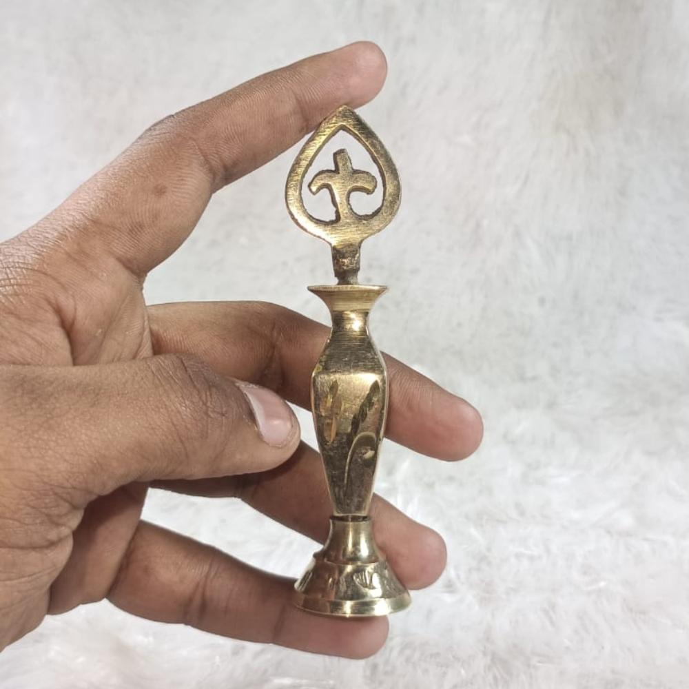 Handcrafted Golden Metal Surmadani | Traditional Surma Holder & Applicator | Vintage Decorative Piece