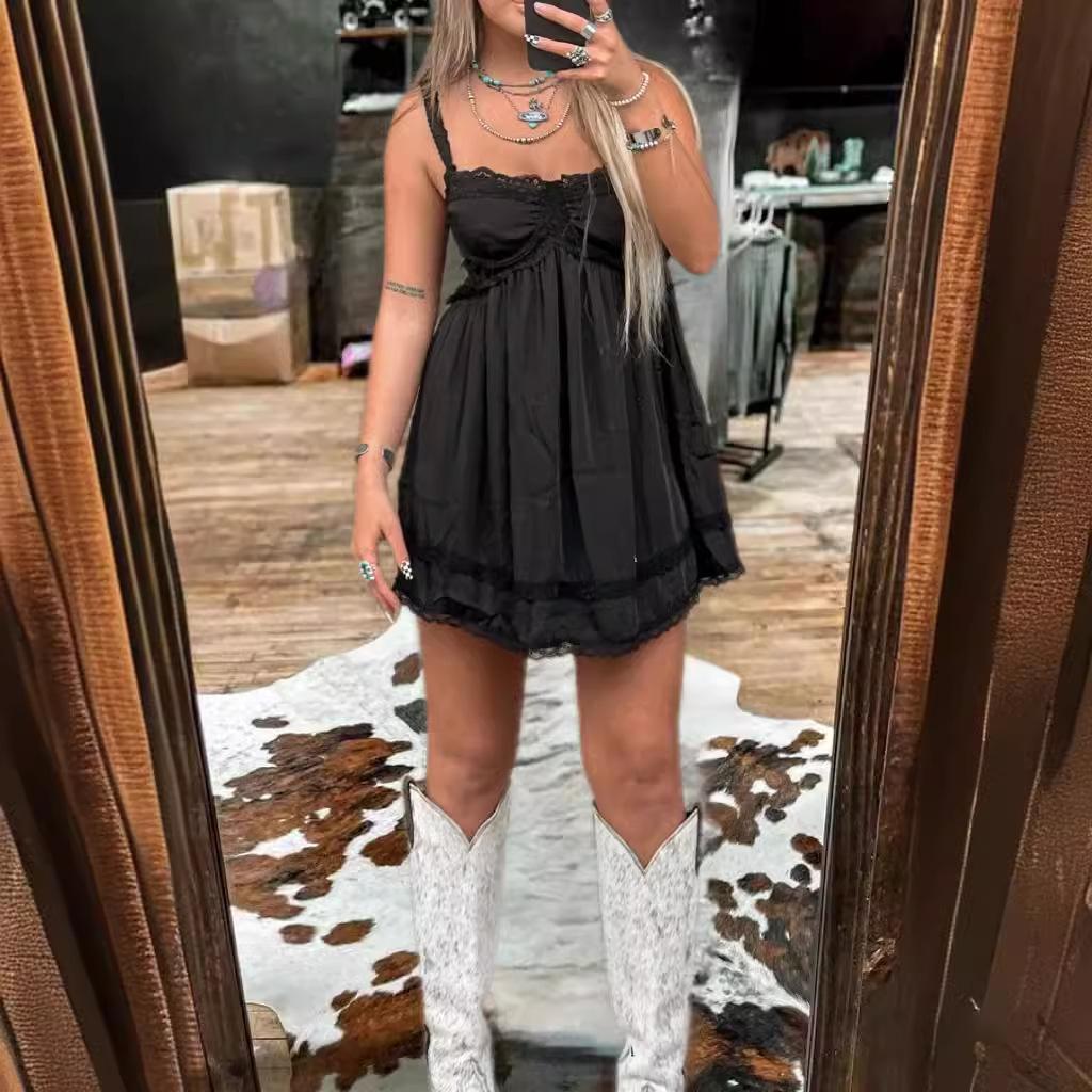 Women s Black Spaghetti Strap Mini Dress with Lace Hem S чёрный