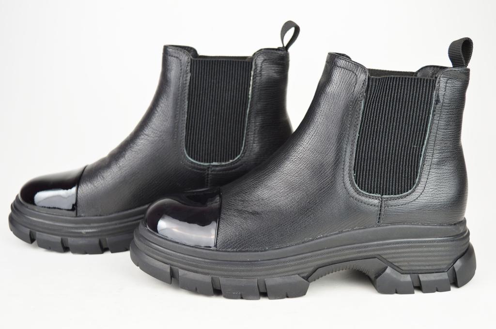 Chelsea boty s odříznutou špičkou Berkonty 21801 36 Černá kůže