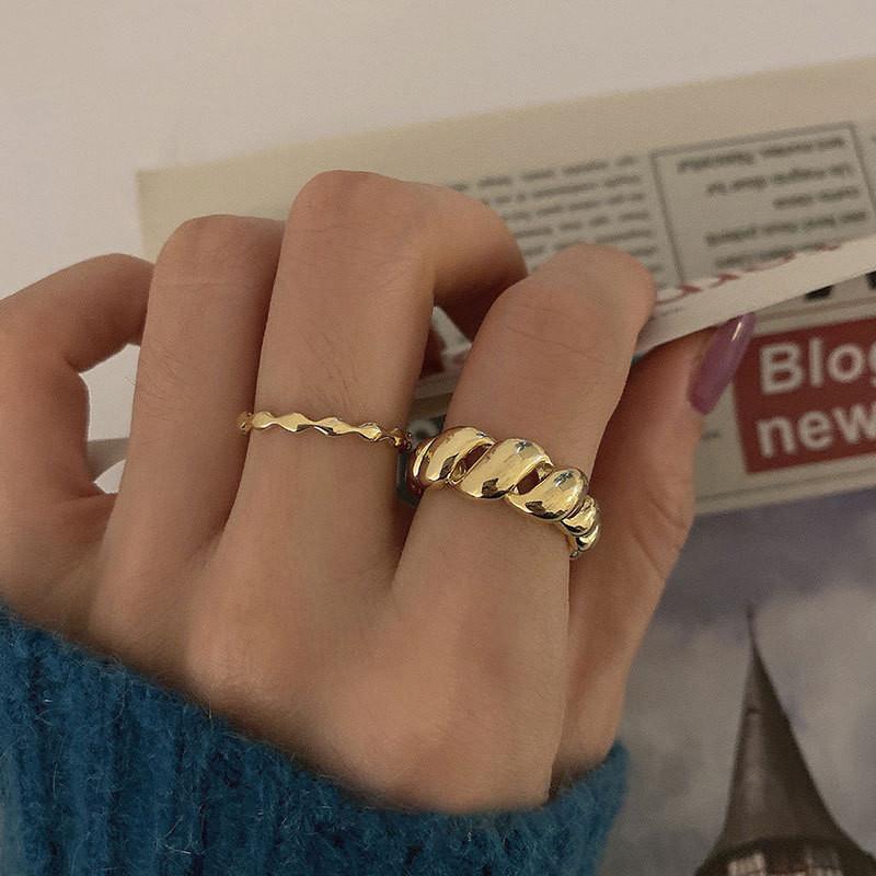 Korean Elegant Style Open Adjustable Metal Horn Ring For Women With Unique Design Geometry