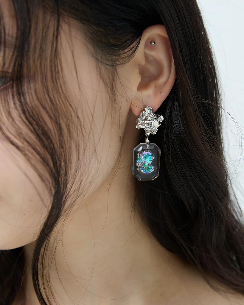 Lovuee Square Cut Glass Cameo Earrings
