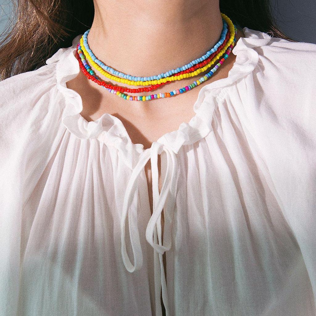 Colier Claviculă Colorat cu Mărgele – Lanț Scurt Handmade pentru Fete