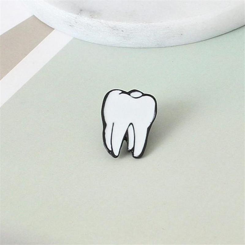 Creative Brain Eye Teeth Heart Cartoon Human Organs Corsage Brooch Pins Gifts Garment Accessory
