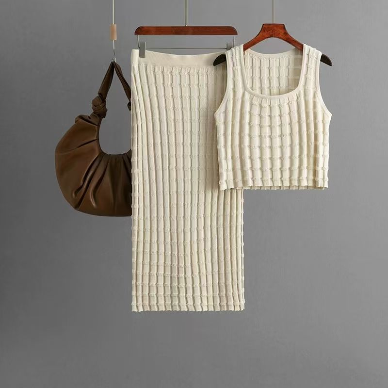 

Western Style New Knit vest Top Skirt Two-Piece Knitted Vest Top Skirt Set Apricot color One size
