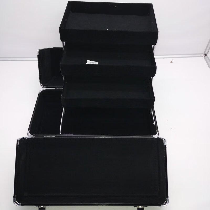 Xiayou 18-inch Aluminum Professional Makeup Case