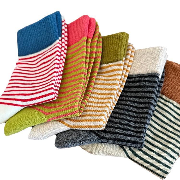 Korean Trend Women's Striped Mid-Calf Cotton Socks - Spring & Autumn Styles