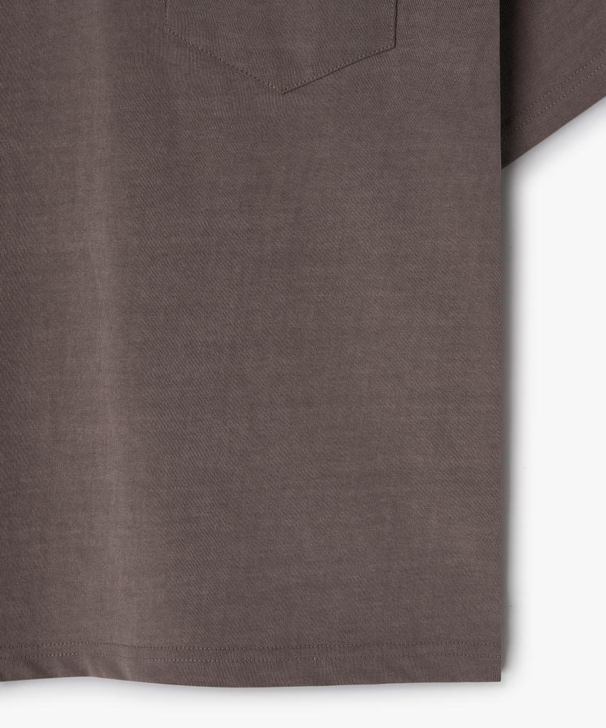 WEST GRAND BOULEVARD Urban Pigment One Pocket Crop T-Shirt Cocoa