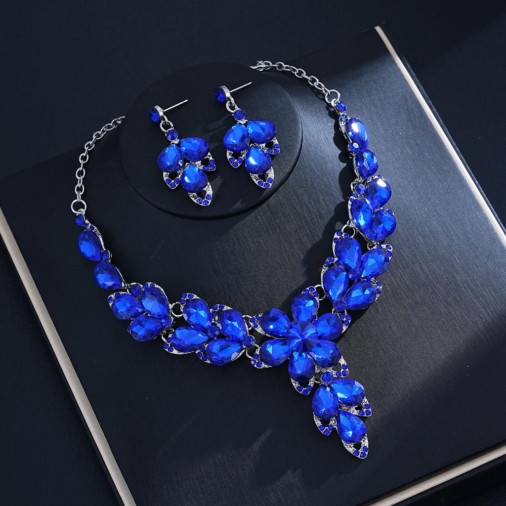 2026 New European and American Alloy Atmospheric Necklace Earrings Two-piece Bridal Dress High Jewelry Set 2026