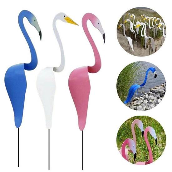 Flamingos Yard Decorations Plastic Flamingo Lawn Statue with Metal Stakes