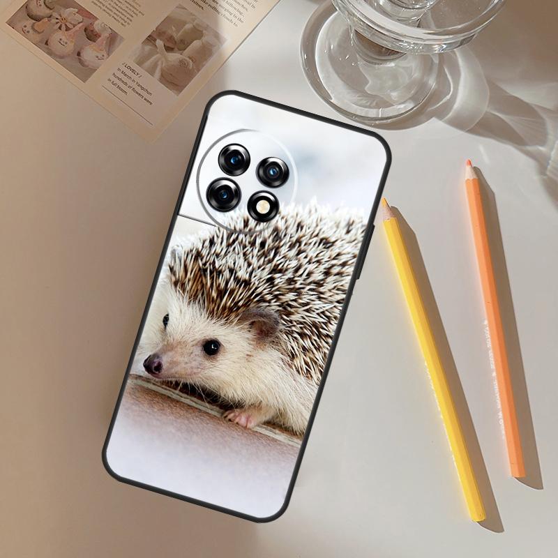 

Cute Little Hedgehog Funda For OnePlus 12R 13 12 R 11 9 10 Pro 8T 9RT 10T OnePlus Nord 4 CE 2 3 Lite N20 N30 Case OnePlus Nord N20