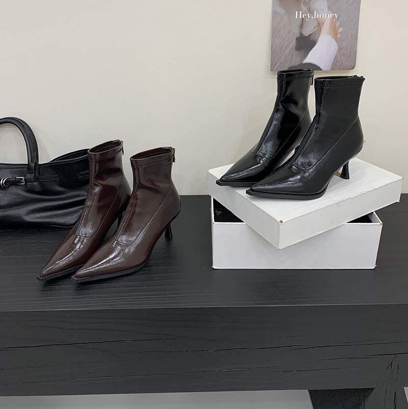 

2025 осень и зима новые тонкие ботинки~ тонкий каблук высокий каблук острый носок темперамент мягкая кожа задняя молния корейская версия универсальные короткие ботинки 39 коричневый