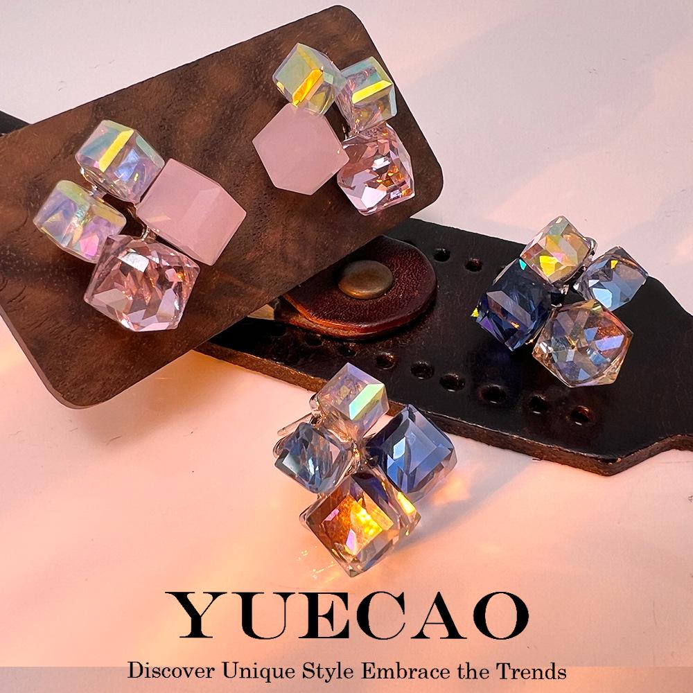 

Elegant Real Gold-Plated Sugar Cube Earrings - Colorful Resin for Spring/Summer синий