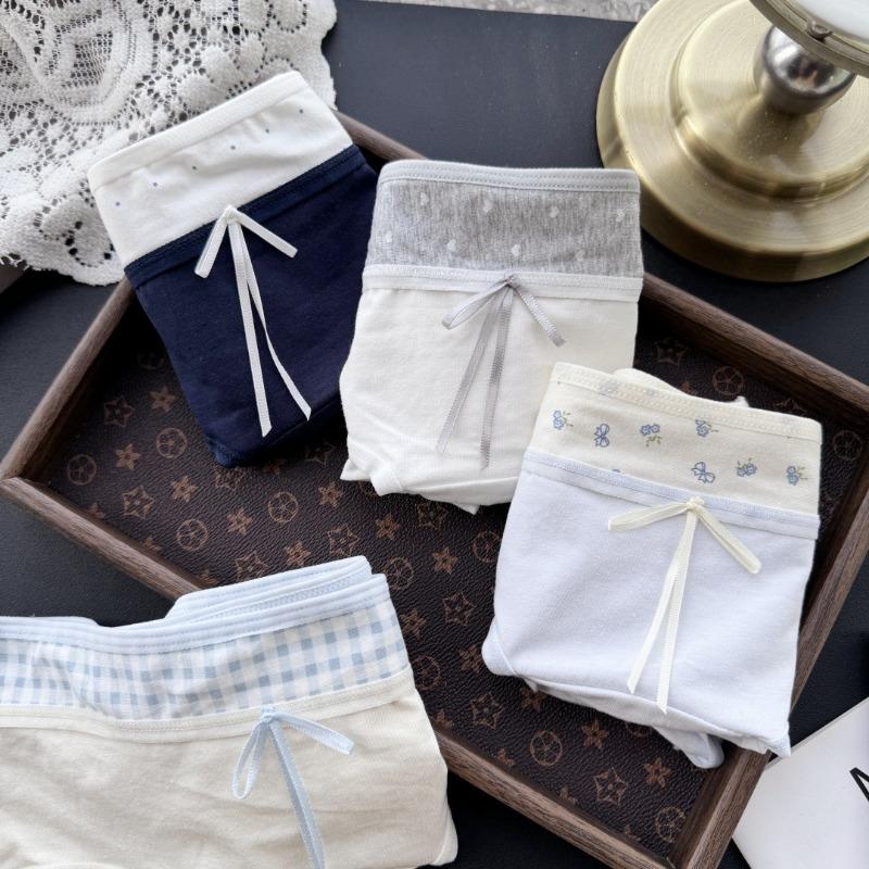 Ladies Spring and Autumn Sweet Contrast Color Cotton Flower Plaid Cute Package Hip Mid Waist Panties