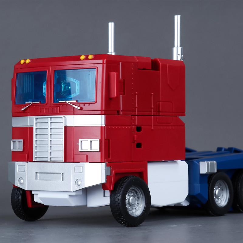 Non-Toxic 30Cm Transformable Robo Toy Masterpiece G1 Animated Version Ultra Magnus Optimus Prime Action Figure Collection Robot Gifts Toys