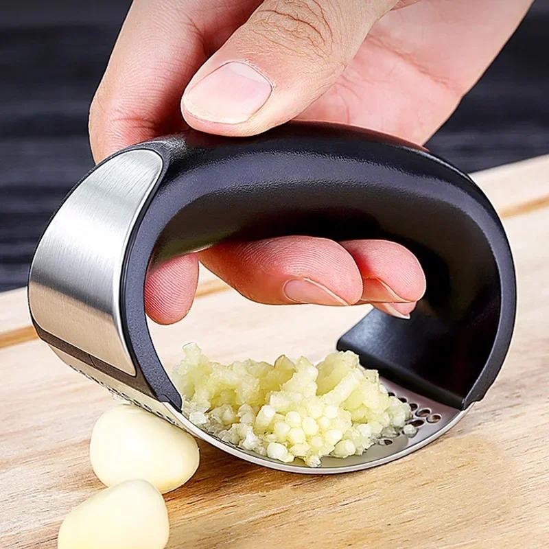 Garlic Press Manual Garlic Crusher Chopper Stainless Steel Hand Press Garlic Grater Peeler Peeling Tools Kitchen Accessories