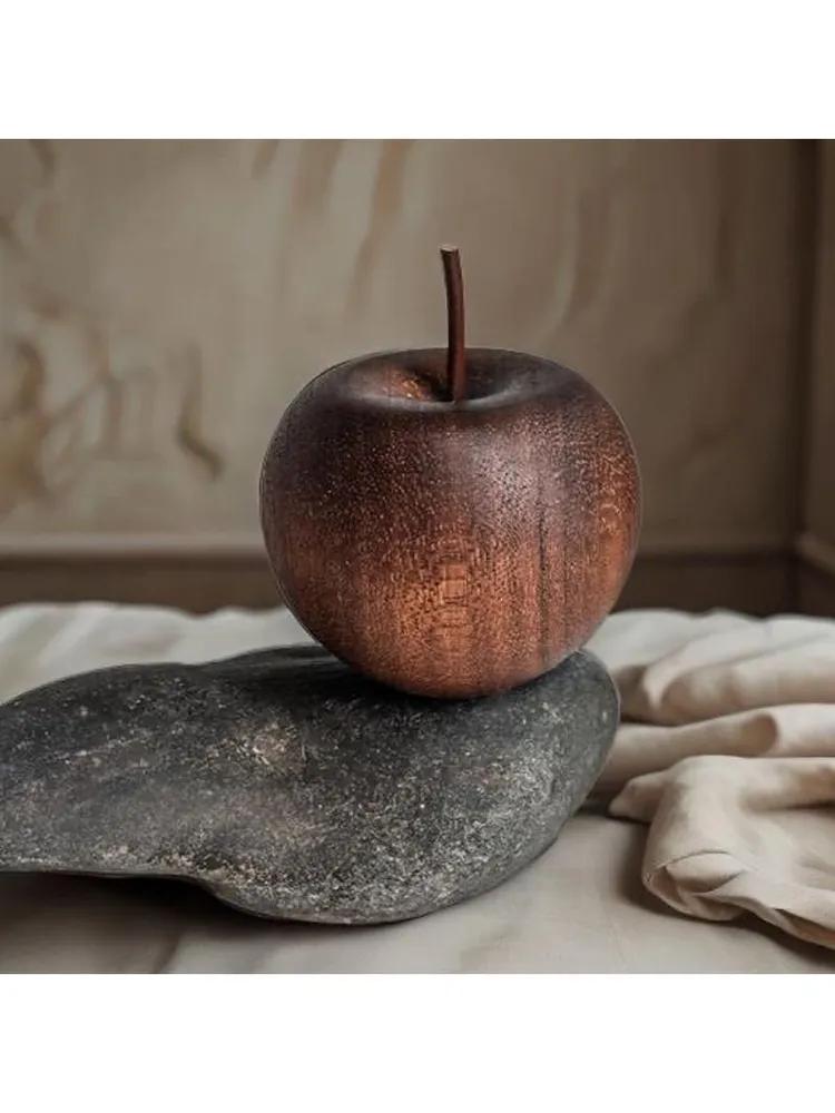 Apple expanding fragrant tree