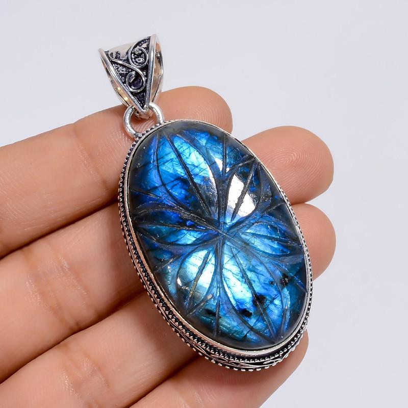 

Personalized Silver Link Pendant for Sister with Custom Engraving Option 6-9