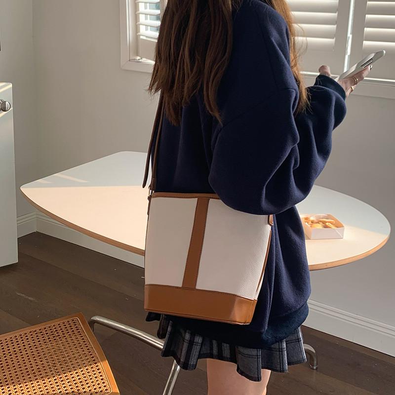 Ielgy Autumn Winter Retro Fashion Simple Texture Stitching Bucket Bag