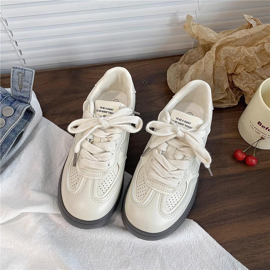 Little White Shoes Women's 2025 Autumn New American Retro Niche Flat-bottomed Versatile Ins Tide Sports and Leisure Moral Training Board