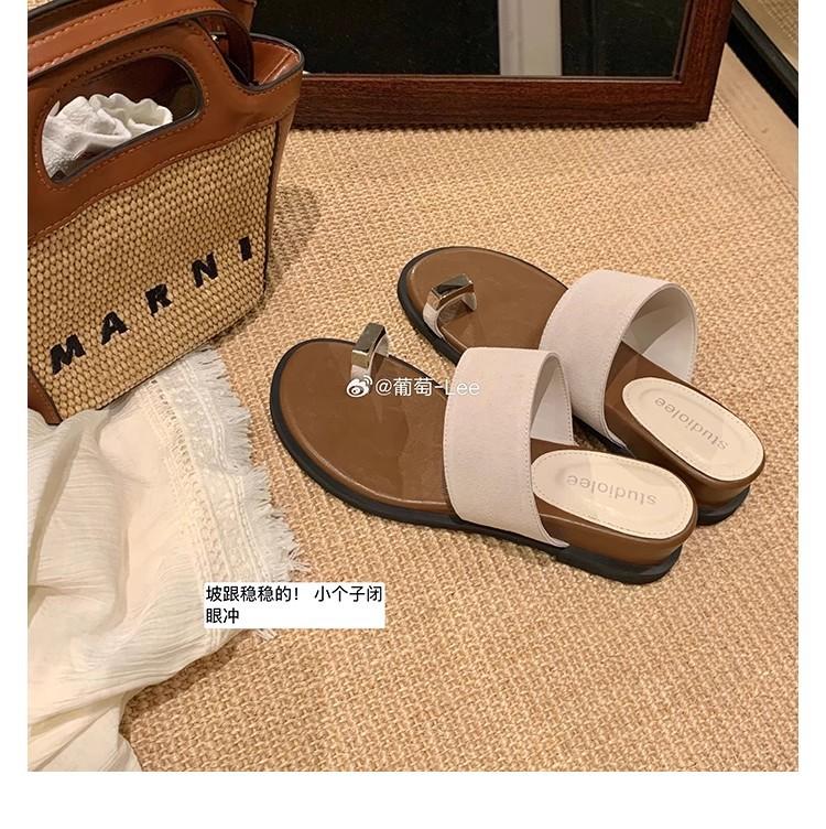 Grape Mother Has the Same Style, with a Height Increase of 4cm~ One-word Belt Outer Wear Cover Toe Herringbone Flat Bottom Toe Cool Slippers Fo