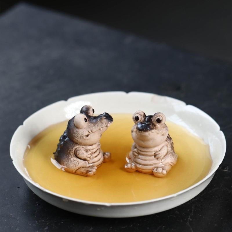 Exquisite Resin Tea Pet Elegant Tea Pet Sculpture Perfect for Tea Shops