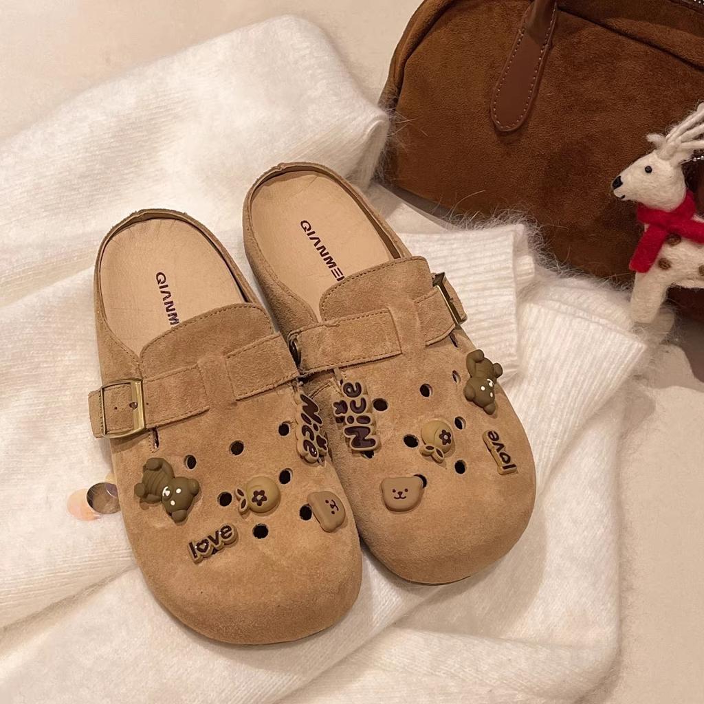 Ein neuer Stil von Retro-Schuhen mit Klappdeckel und dicken Sohlen, halb Klappdeckel und halb Pantoffel für Damen