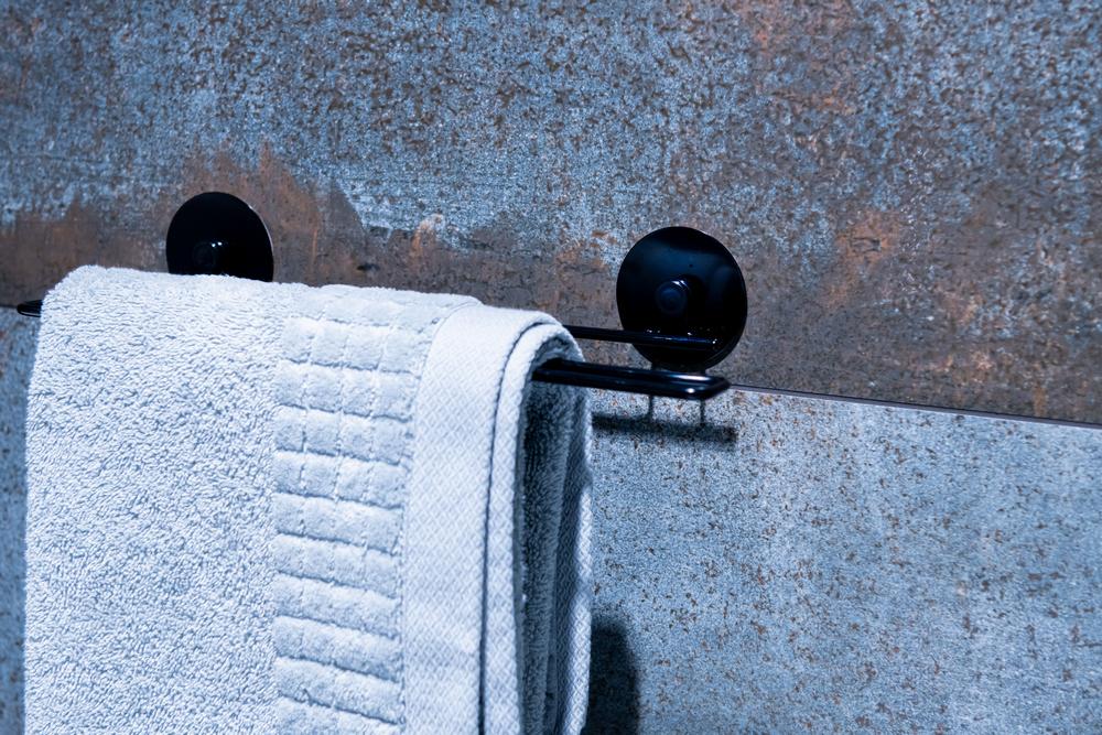 AWD INTERIOR 1661 paper towel holder, black, adhesive