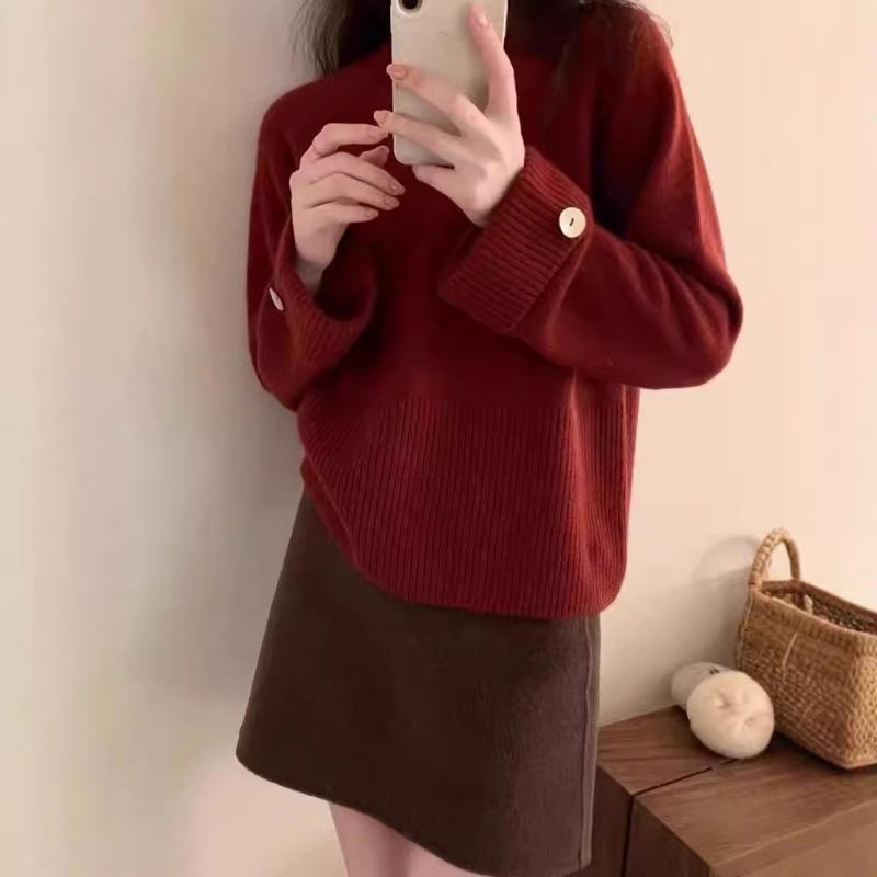 Autumn and Winter New Knitted Sweater Women's Design Sense Casual Loose and Thin Round Neck Pullover with Thick Women's Top