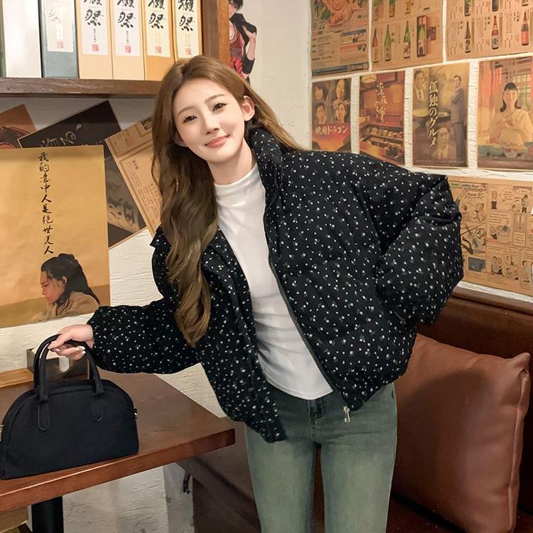 Loose-Fit Winter Coat with Floral Prints - Thickened and Warm Cotton Jacket for Women