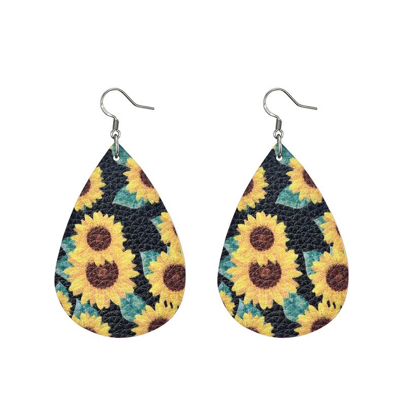 Fashion Leather Earrings Lightweight Faux Leather Leaf Earrings Teardrop Dangle Handmade For Women Girls Jewelry Wholesale