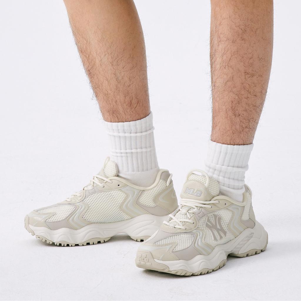 New MLB New York Yankees Anti Slip Wear Resistant Low Top Chunky Sneakers Unisex Ivory 3ASHW075N-50CRS