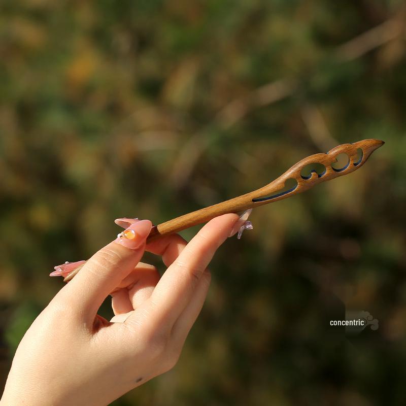 Livrare Gratuită Agrafă de Păr de Lux din Lemn de Piersic pentru Femei – Stil Chinezesc Antic & Modern