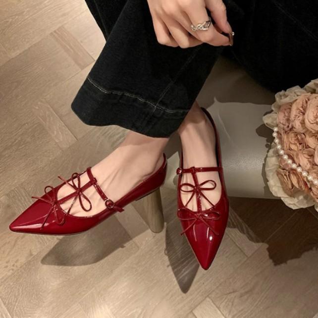 Yuanlitong pointed single shoes women's 2025 bow shallow mouth flat Mary Jane shoes retro red temperament banquet shoes