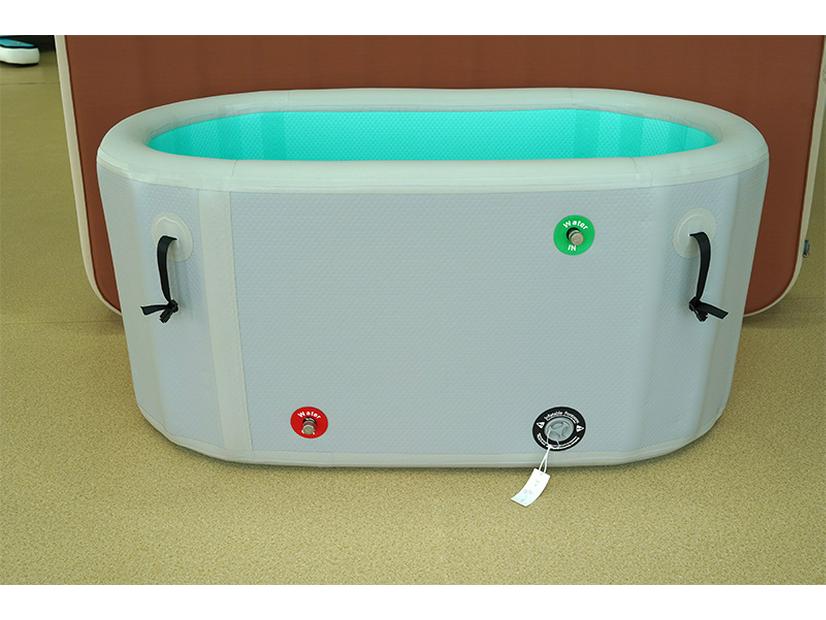 

Inflatable PVC Ice Bath Tub for Athlete Cool Down & Soaking - Large Size