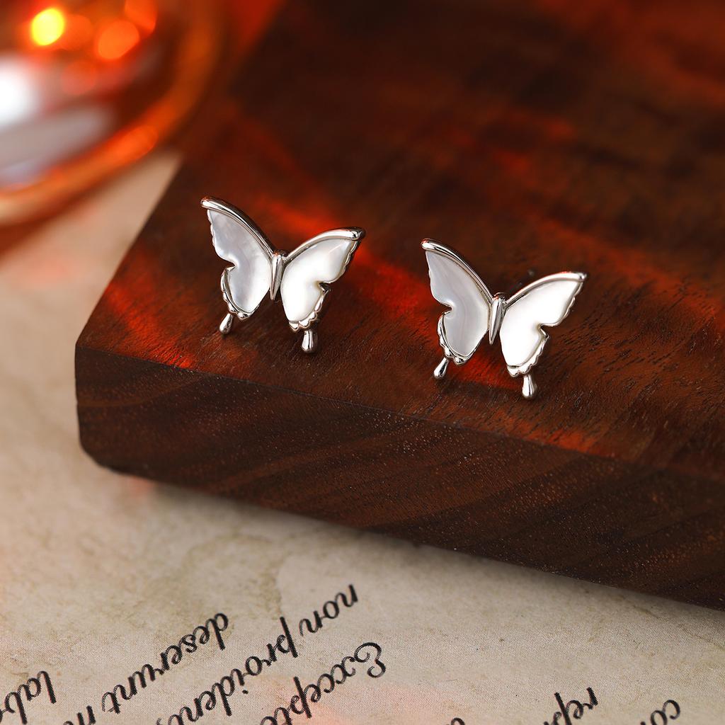 Hochwertiger Luxus Natürliche Muschelohrstecker S925 Silbernadel Ohrringe Leichter Luxus High-End Stil Temperament Ohrringe Frauen