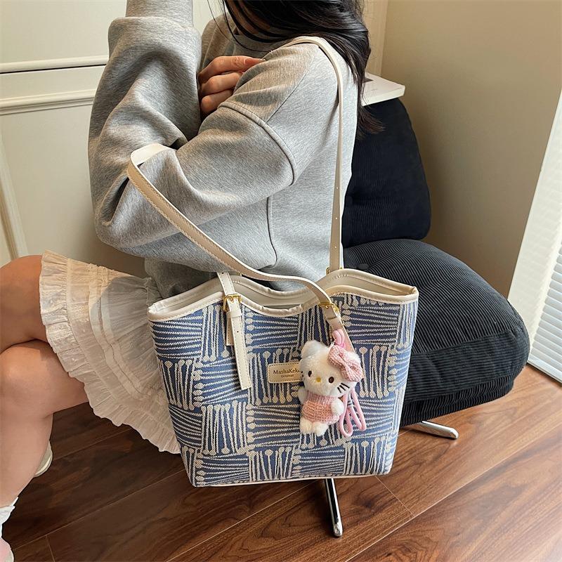 Striped canvas bag women's large-capacity new autumn and winter versatile casual shoulder bag college student class tote bag