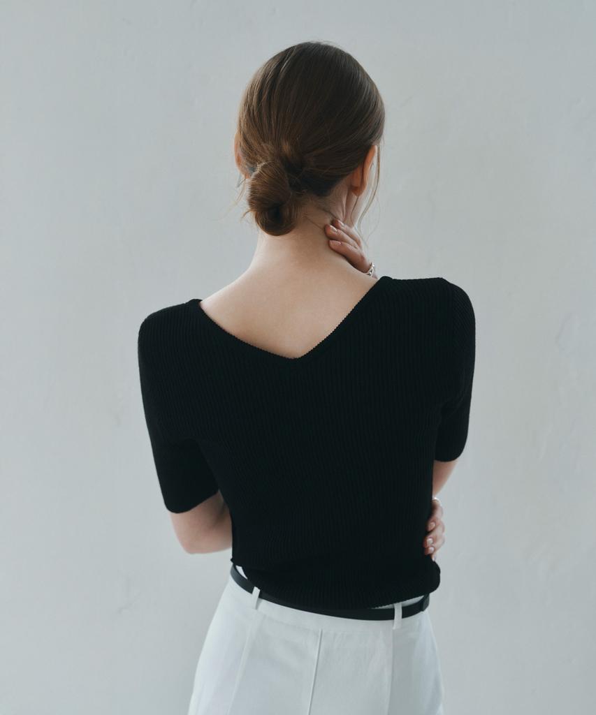 NON AND NON Double Ribbed V-Sleeve Knit _Nhts6473