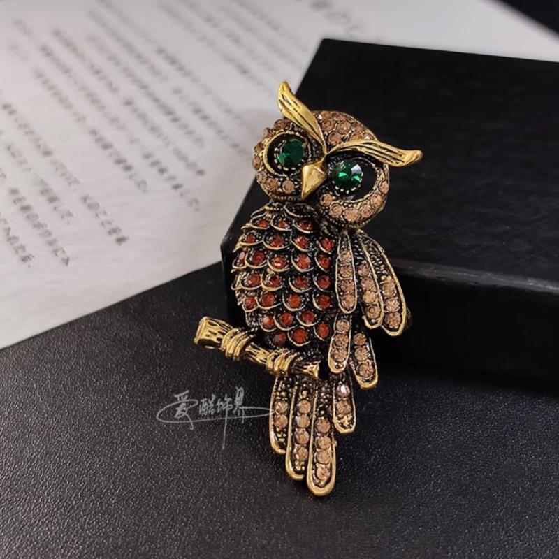Fashion Owl Golden Pin, Women's Anti-exposure Buttons, Fixed Clothes Collar Accessories, Wedding Party Gifts