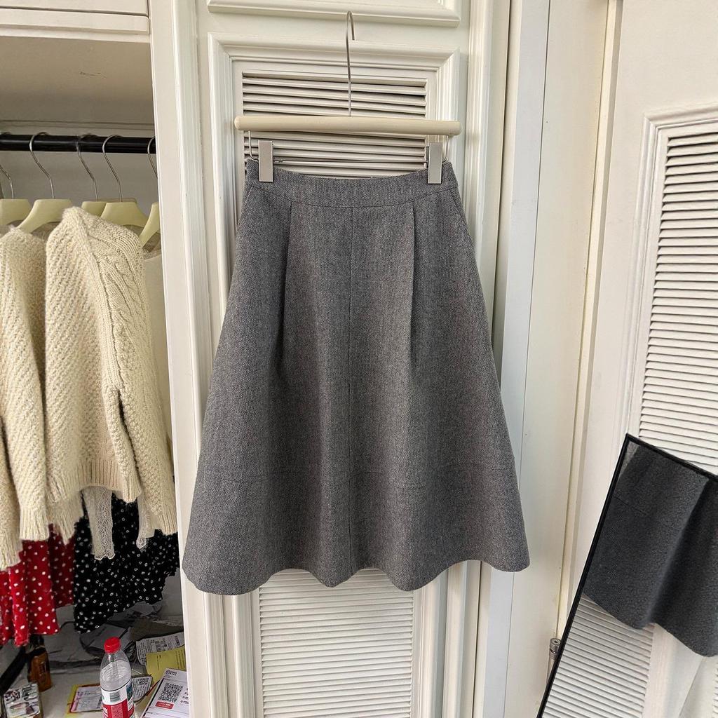 Women's Woolen Floral Bud A-line Skirt - Petite High Waist, Thickened for Autumn/Winter, Slim Umbrella Design