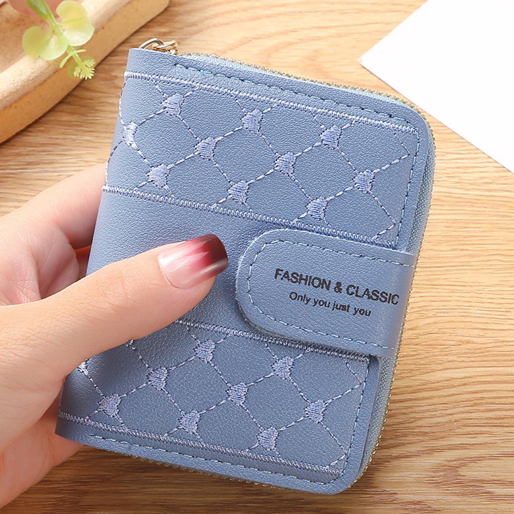 1Pc Women Wallets Embroidered Love Heart Short Wallet Fashion Ladies ID Card Holders Clutch Bag ID Holder Zipper Snap Coin Purse