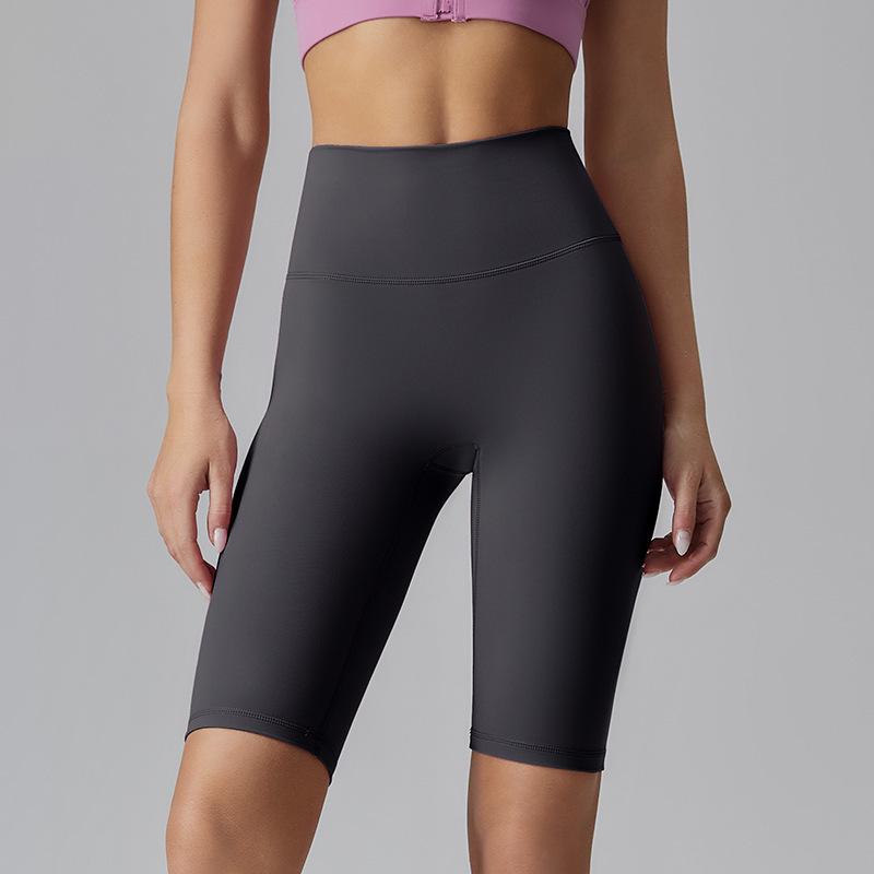 Plus Size Yoga Set: Beautiful Back, High Waist Shorts, Quick Dry Fitness Outfit