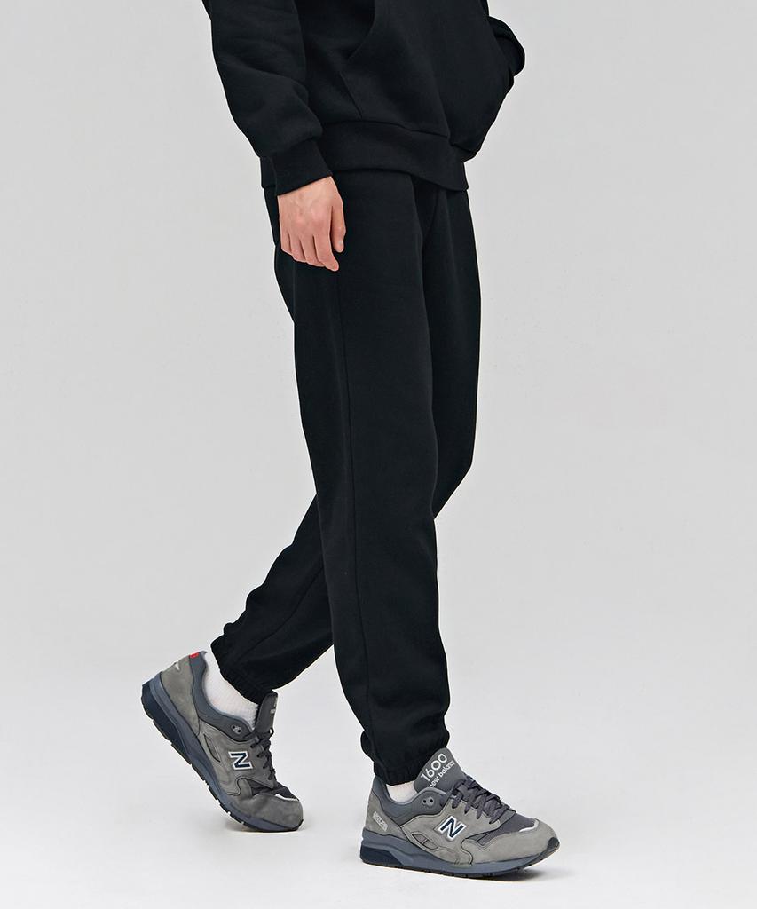CHASECULT Unisex Essential Jogger Pants - Black