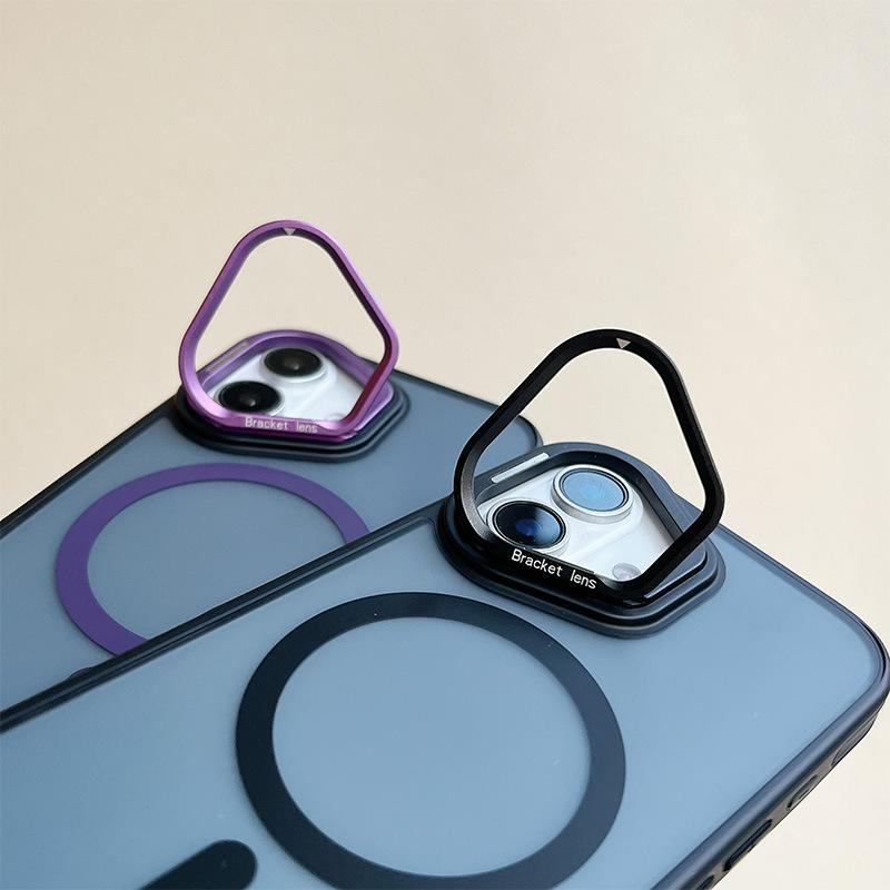 Applicable apple 16/15/14 pm mobile phone case magnetic suction hardware lens frame bracket skin feeling iphone17 mobile phone case